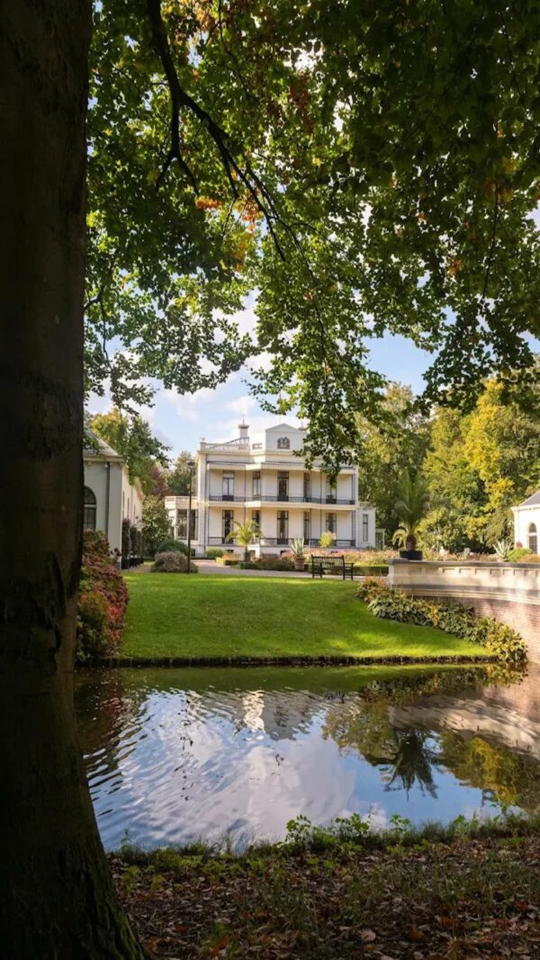 overnachten in een kasteel in Nederland: Kasteel de Vanenburg – Putten, Gelderland