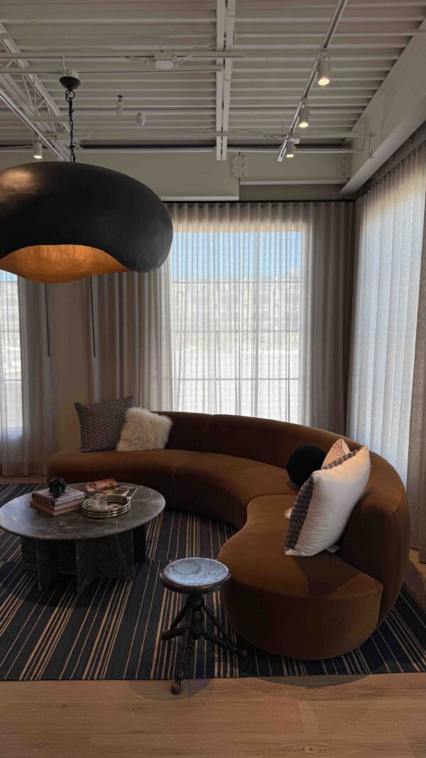 Bruin en zwart combineren interieur