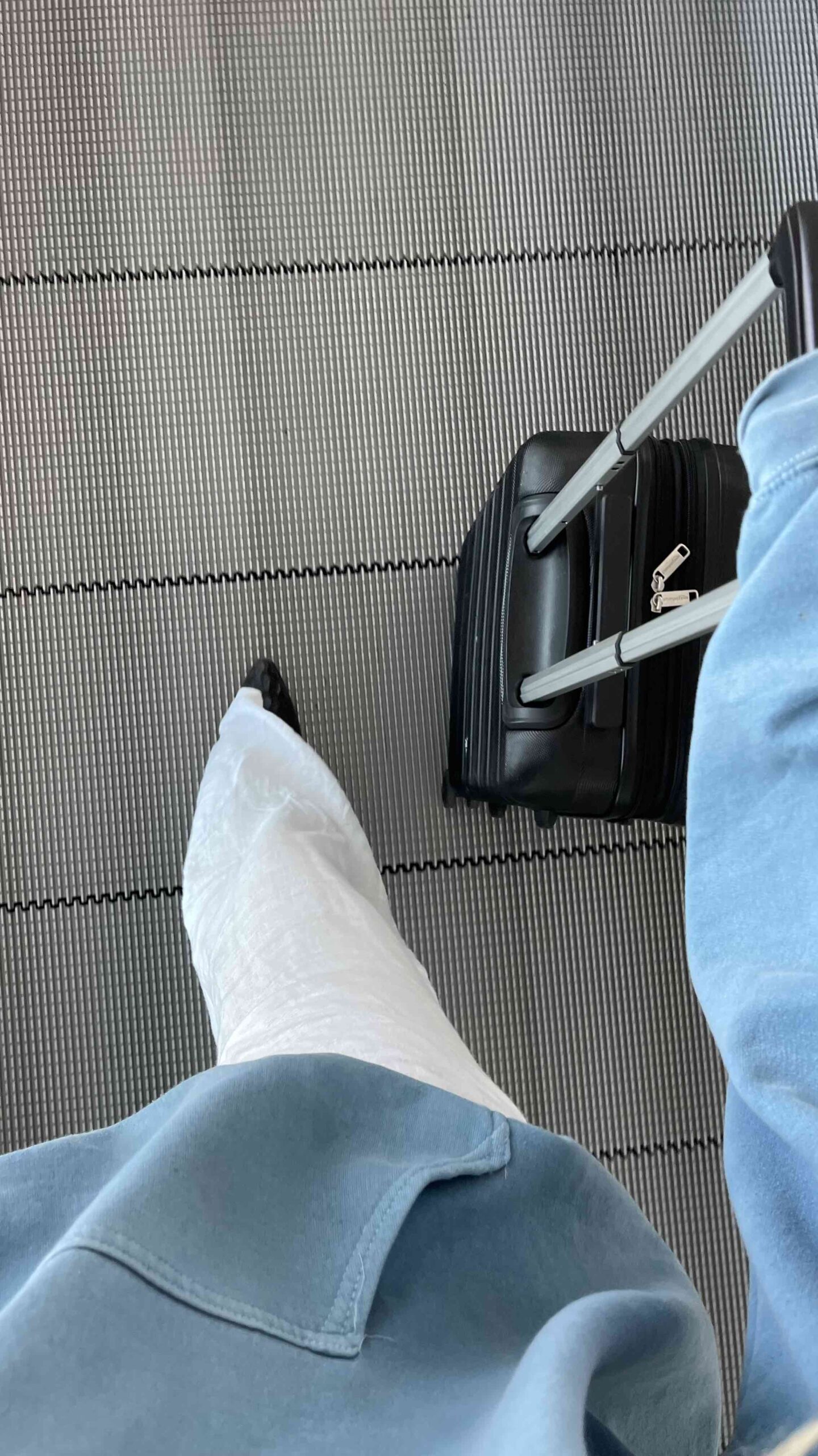 Is handbagage in het vliegtuig straks gratis? Zo zit ’t